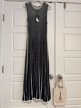 Tuckernuck Dress - Medium